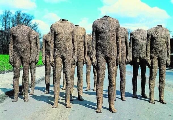 Abakanowicz rzeźby: Fascynujące dzieła, które zmieniają sztukę