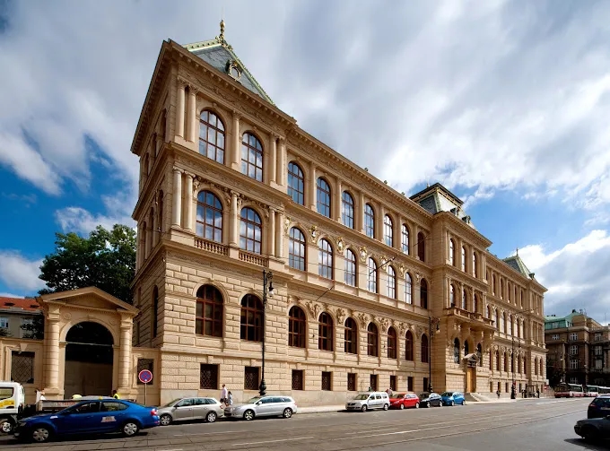 Muzeum sztuki dekoracyjnej w Pradze: odkryj fascynujące zbiory